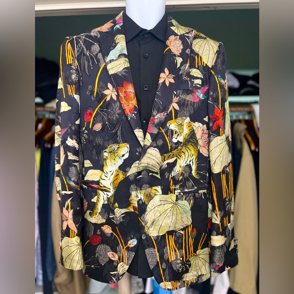 Etro Brocade jacket size 48EU short size Medium US